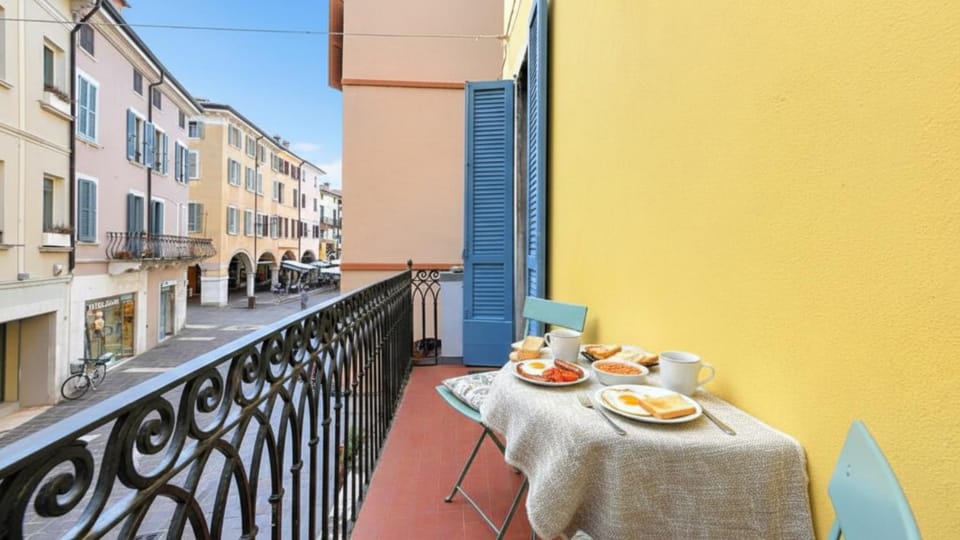 Property building, View (from property/room), Balcony/Terrace