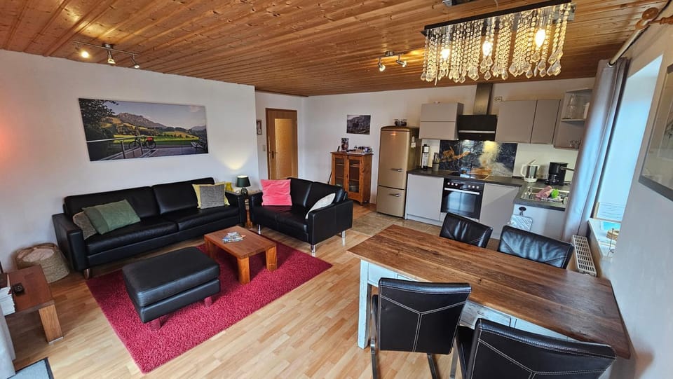 Living room, Dining area, kitchen