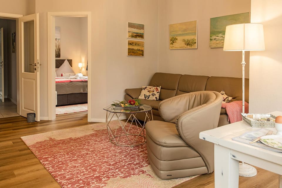 Spring, Day, Living room, Photo of the whole room, Seating area