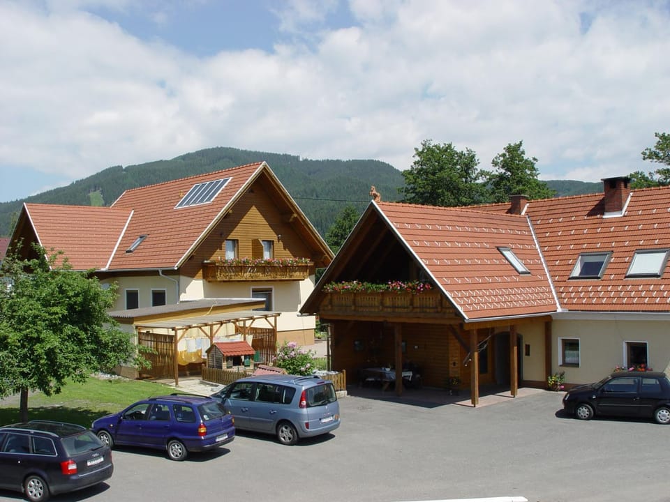 Hochfellner Bed and Breakfast in Spielberg