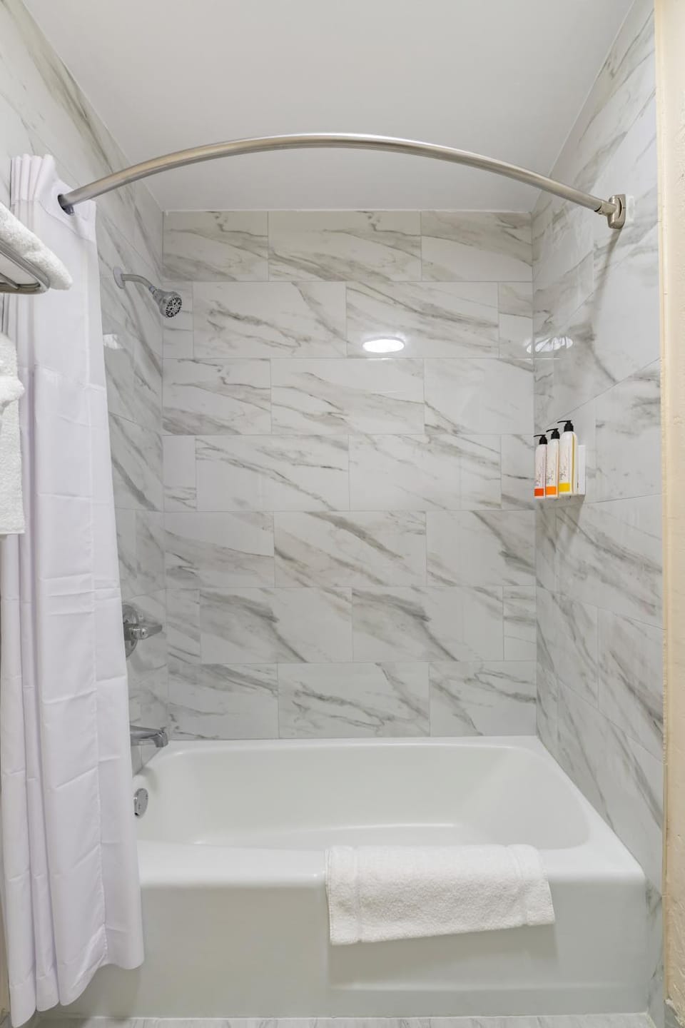 The Prime Suites, Vallejo - Napa Valley and Six Flags Discovery Kingdom Hotel in Vallejo