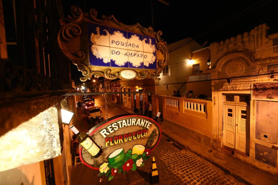 Property building, Restaurant/places to eat, Logo/Certificate/Sign, Street view, Street view