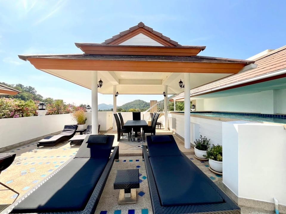 SeaRidge Hua Hin Resort & Poolvilla Apartment hotel in Nong Kae