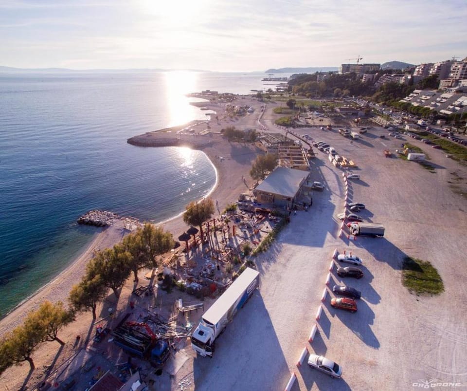 Day, Neighbourhood, Bird's eye view, Beach, Location