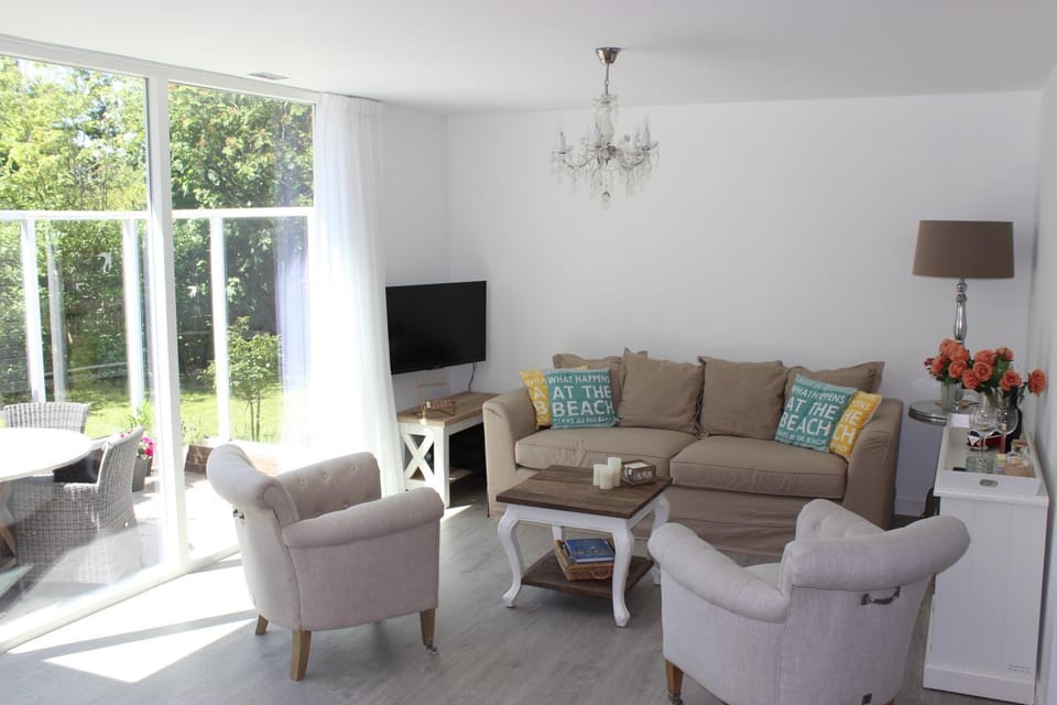 TV and multimedia, Seating area