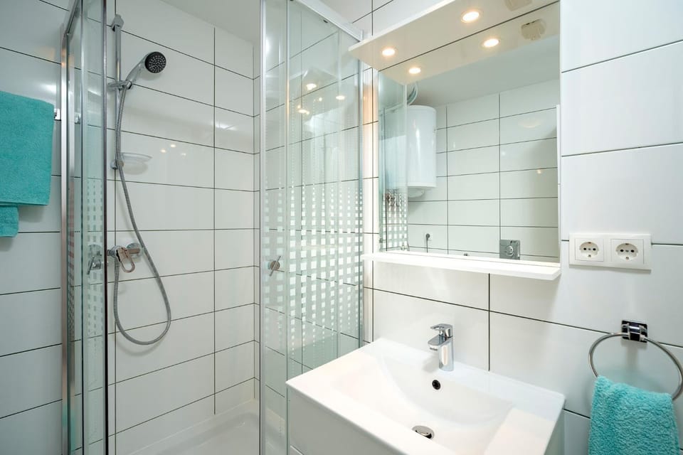 Shower, Bathroom