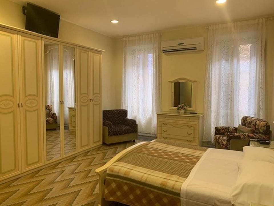 Hotel Croce Di Malta Hotel in Rome
