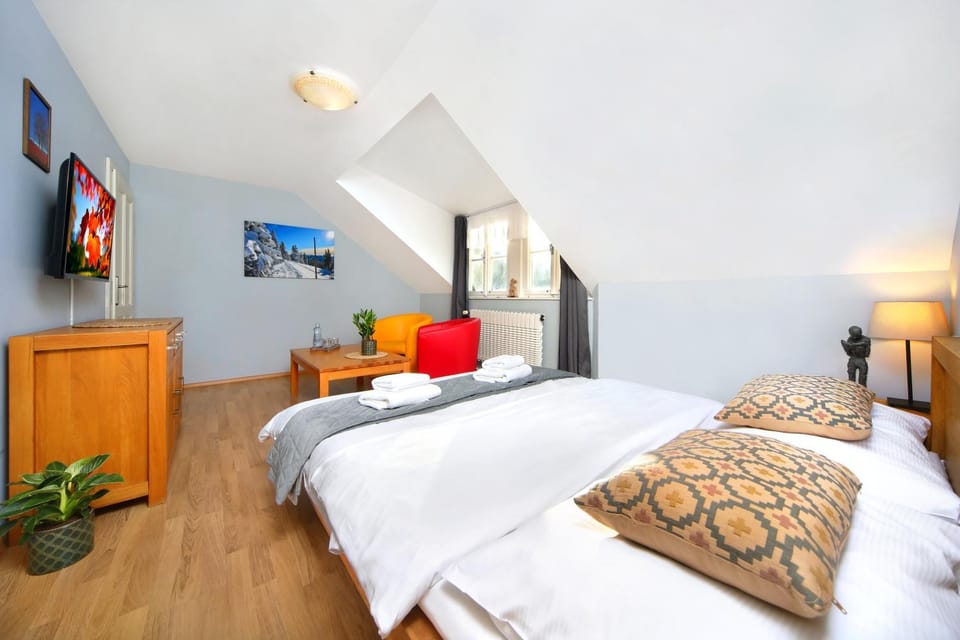 Bed, Bedroom