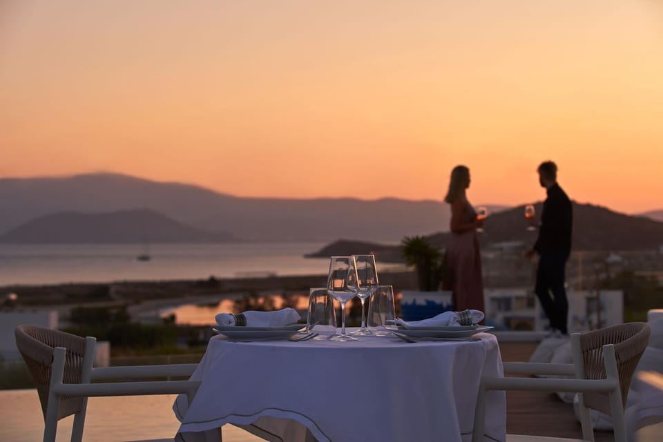 Restaurant/places to eat, People, Swimming pool, Dinner, Sunset