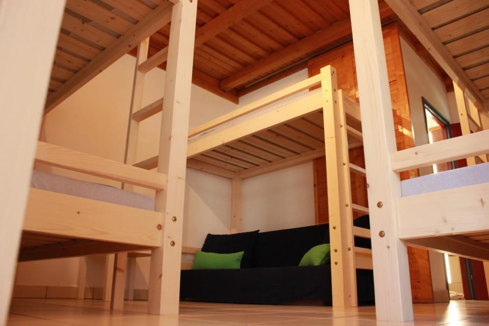Bathroom, Bedroom, bunk bed