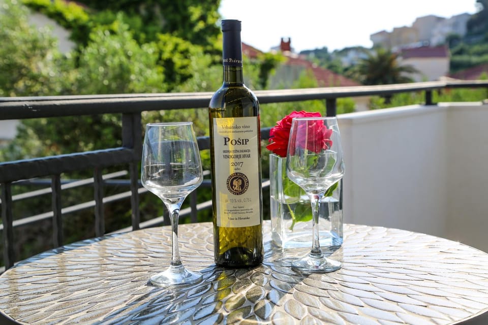 Balcony/Terrace, Garden view, Alcoholic drinks