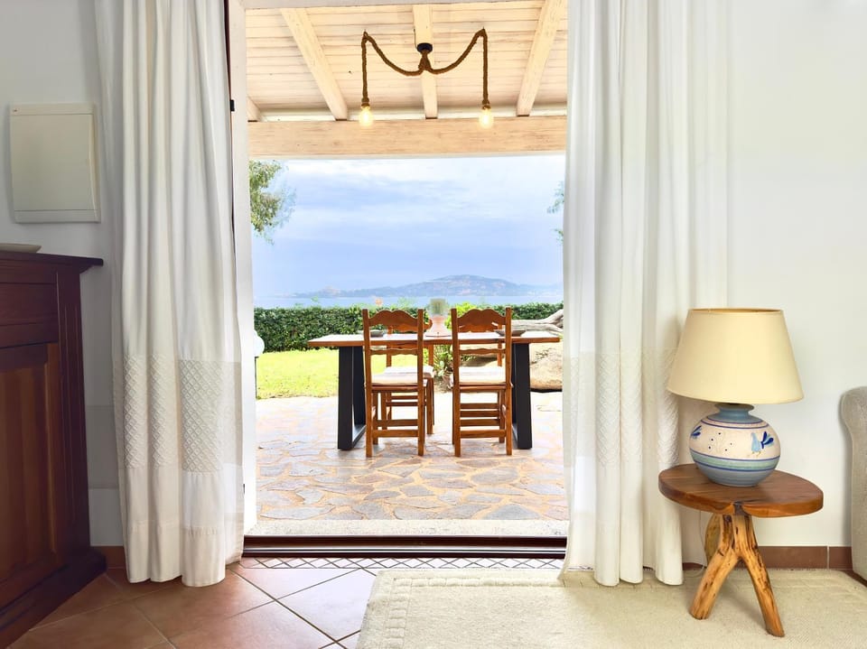 Living room, Sea view