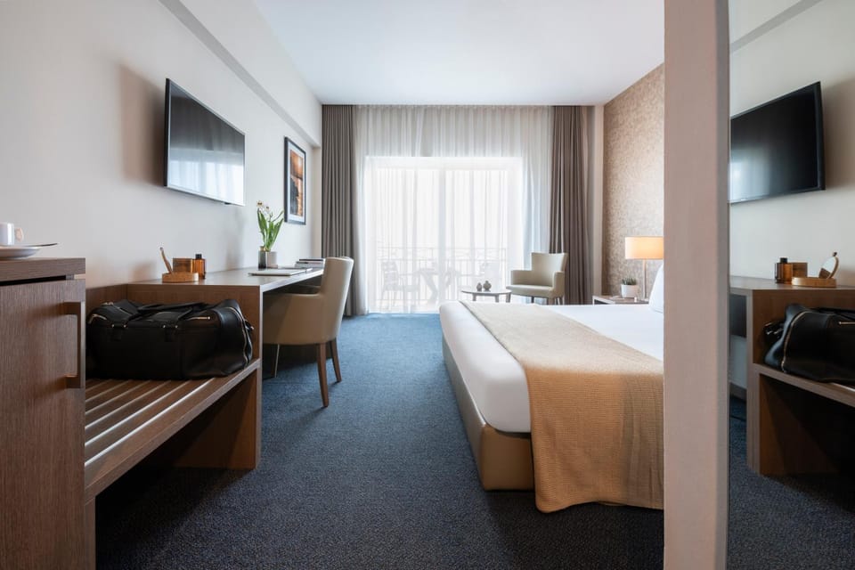 Bed, Balcony/Terrace, Photo of the whole room