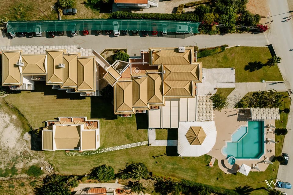 Property building, Restaurant/places to eat, Hot Tub, Lounge or bar, Swimming pool, Breakfast