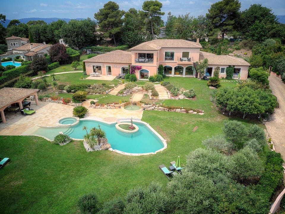 Property building, Bird's eye view, Garden view, Swimming pool