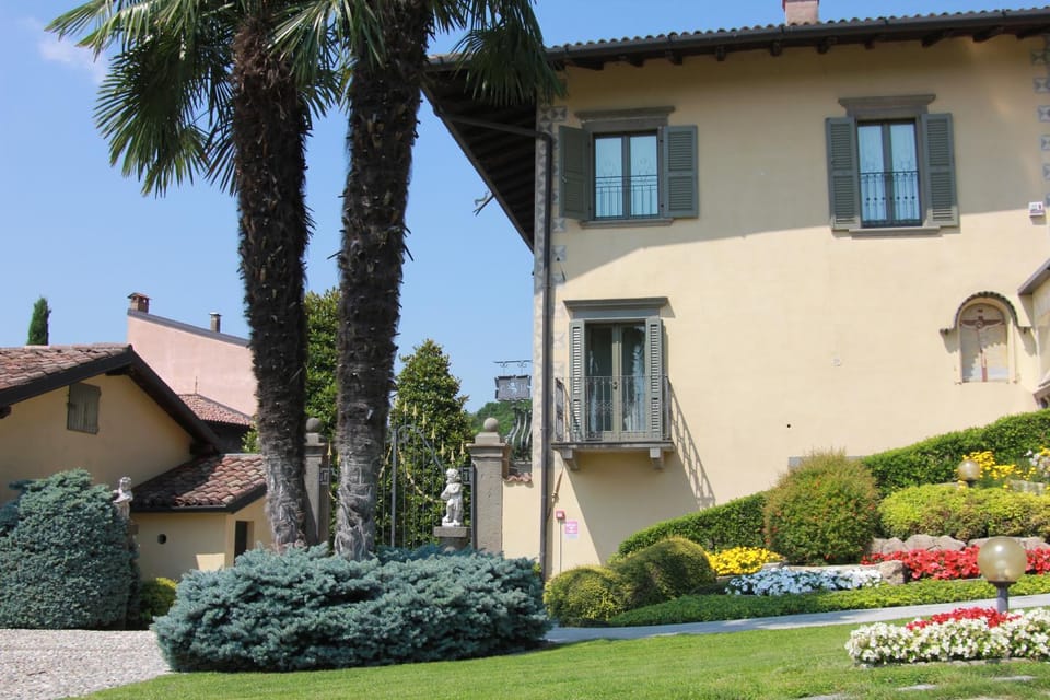 Property building, Garden