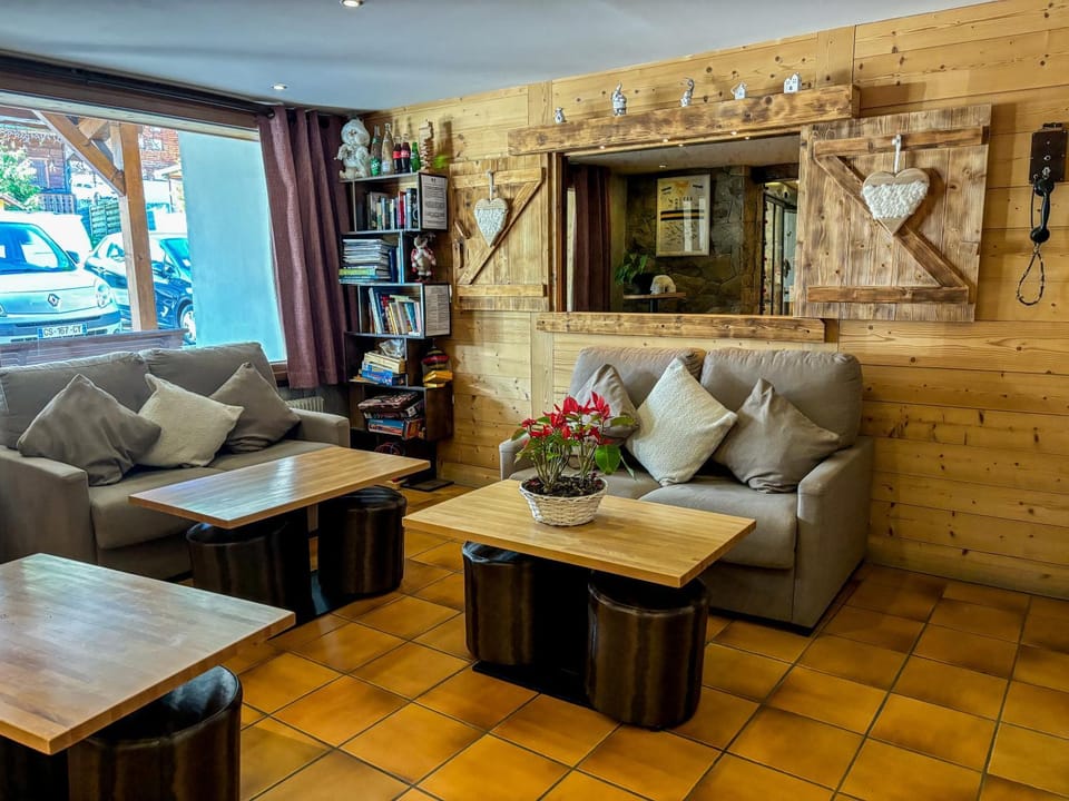 Lounge or bar