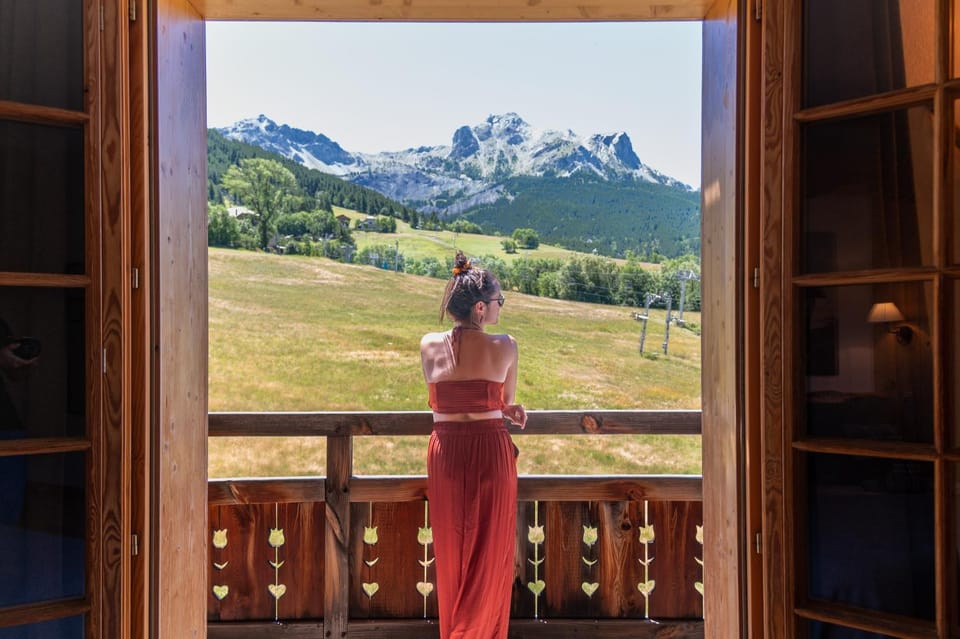Day, View (from property/room), Balcony/Terrace, Bedroom, Mountain view