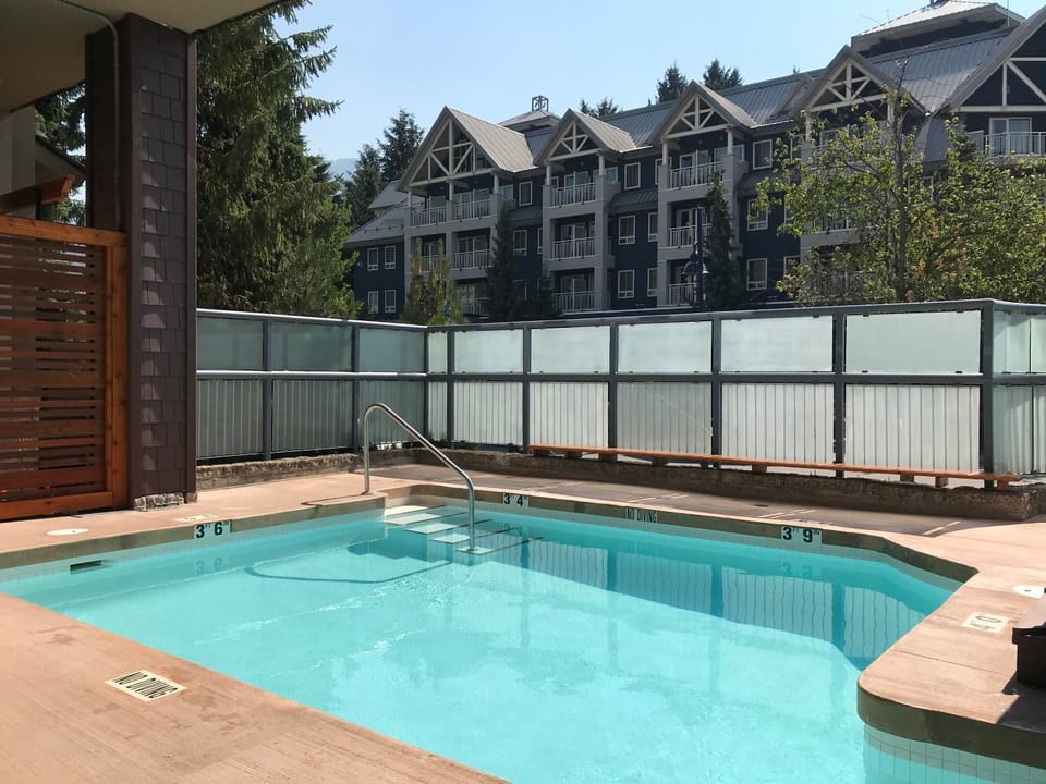 Property building, Swimming pool