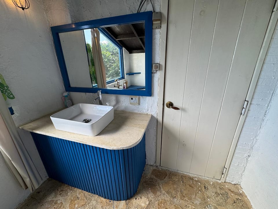 Bathroom, towels
