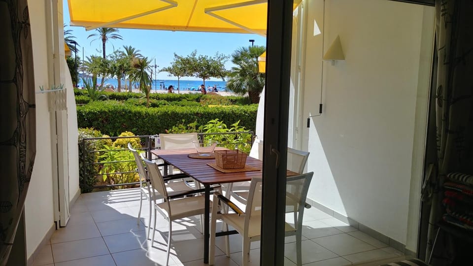 Patio, Balcony/Terrace, Garden view