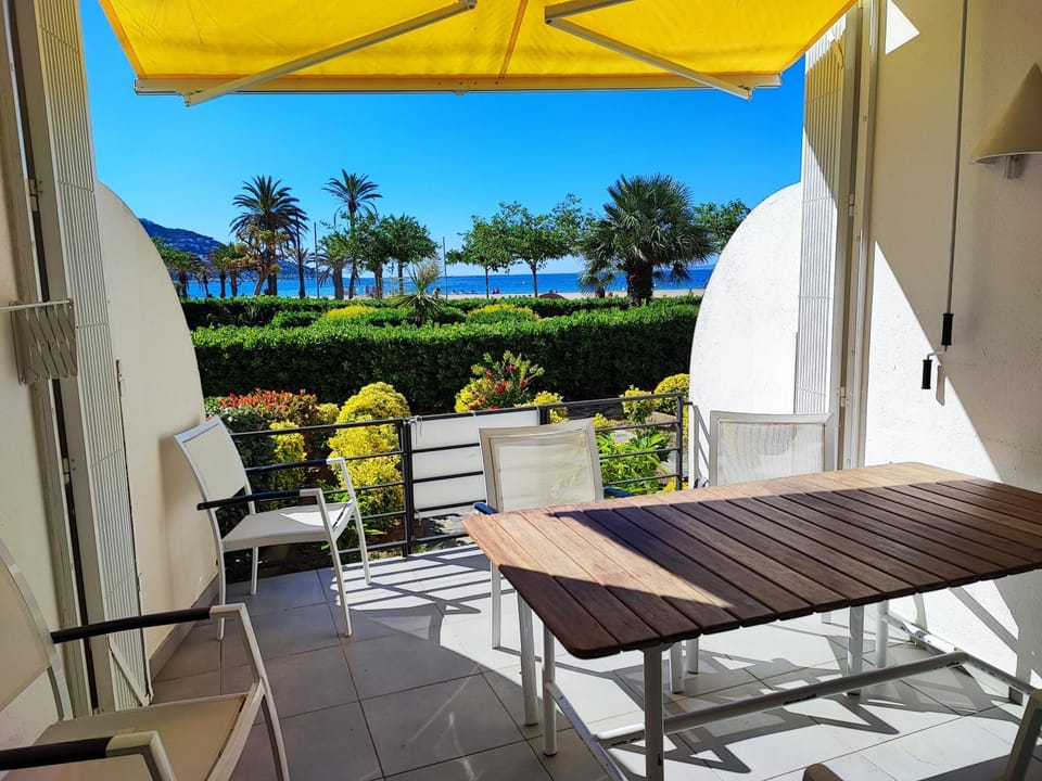 Balcony/Terrace, Garden view, Sea view