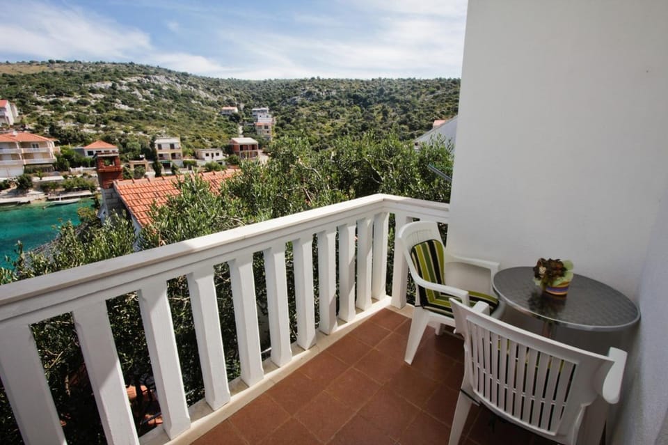 View (from property/room), Balcony/Terrace, Seating area