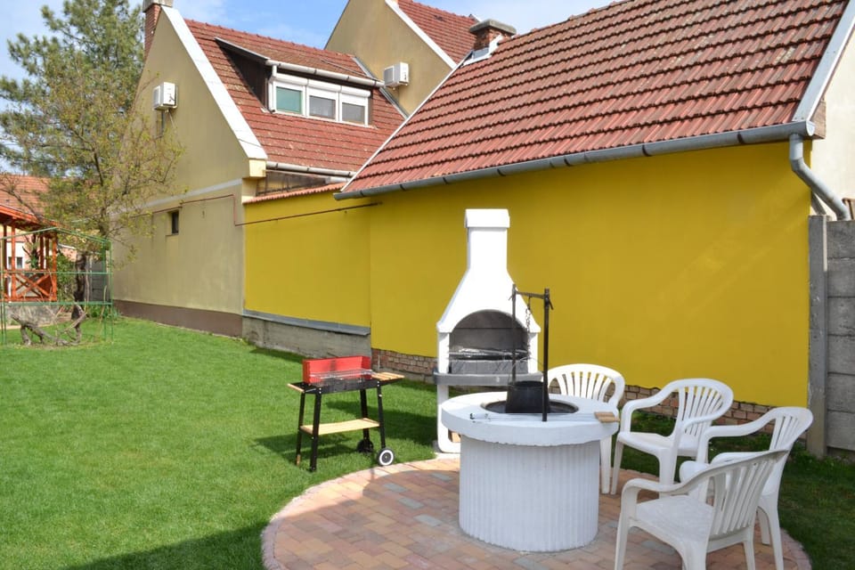 BBQ facilities, Garden
