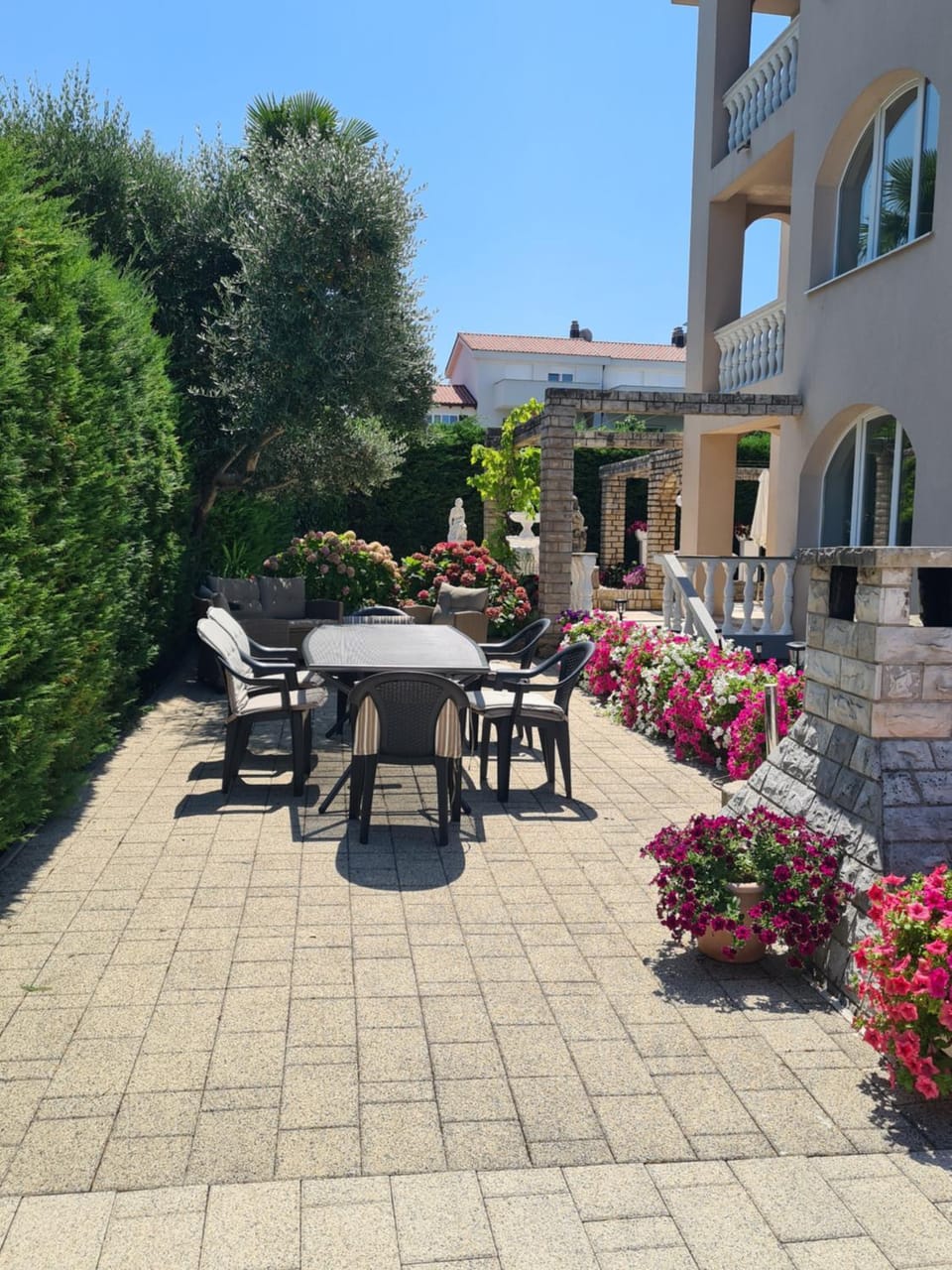 Inner courtyard view