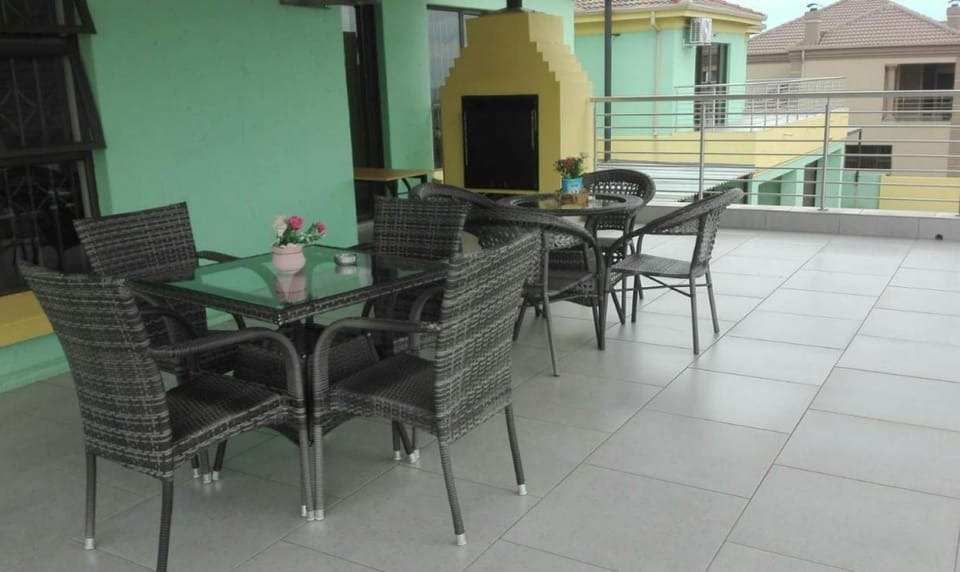 Balcony/Terrace, Internal: Not applicable to any particular room