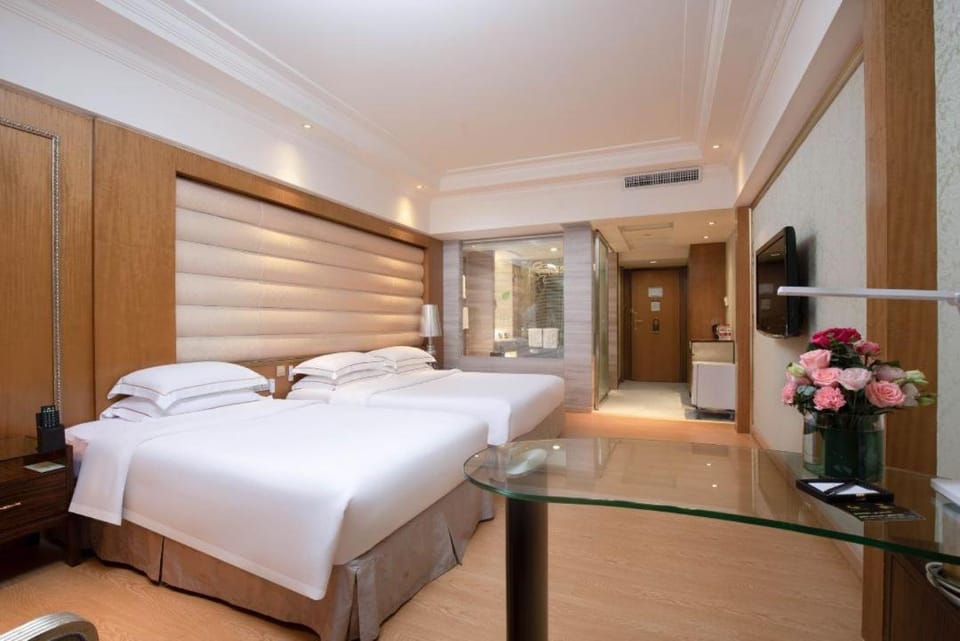 Bed, TV and multimedia, Photo of the whole room, Bedroom, wardrobe, air conditioner