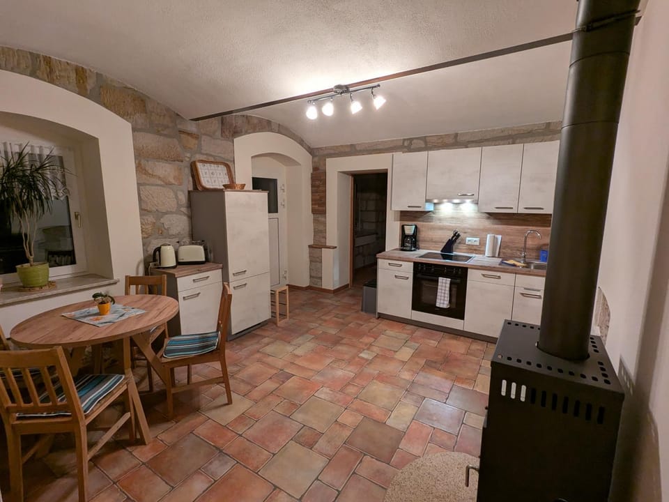 Kitchen or kitchenette, Dining area, dishwasher, oven, stove