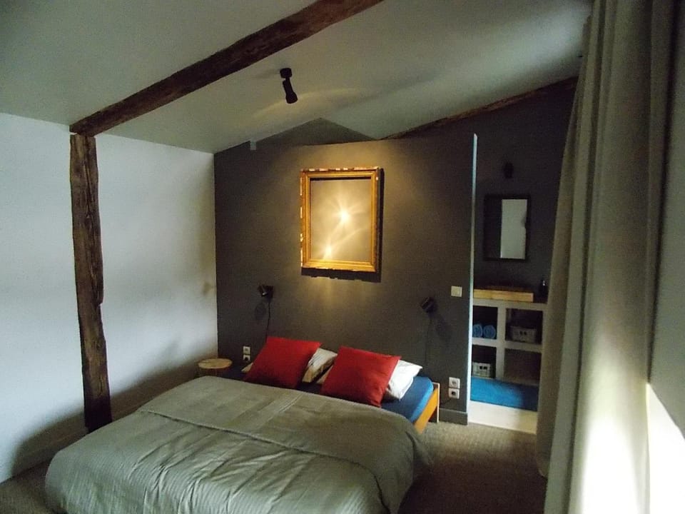 Shower, Bed, Garden, Bathroom, View (from property/room), Living room, Other, Decorative detail, Seating area, Bedroom, On site, Garden view