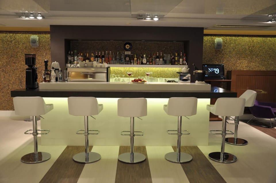 Lounge or bar