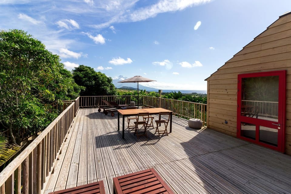 Balcony/Terrace, Internal: Not applicable to any particular room