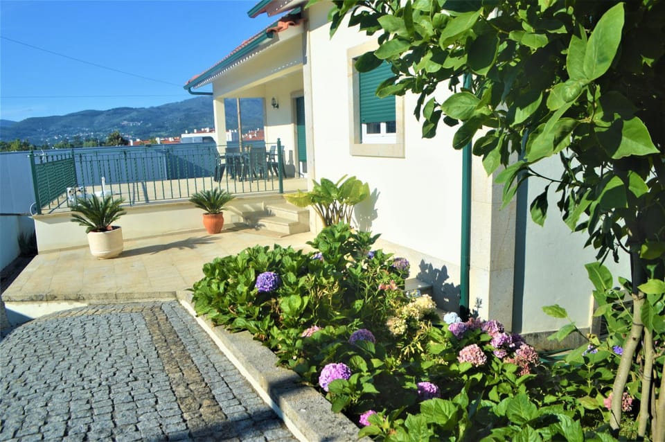 Property building, Garden, Garden view