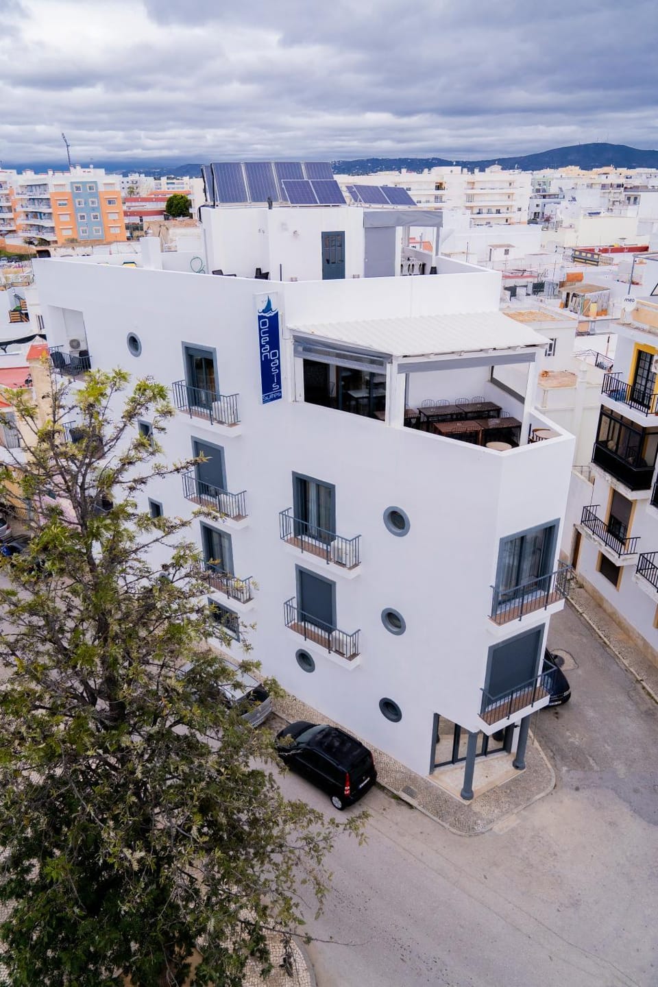 Facade/entrance, Bird's eye view