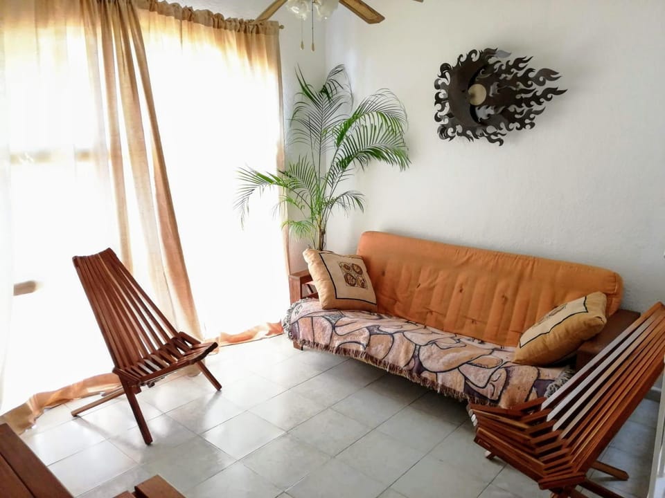 Communal lounge/ TV room, Day, On site