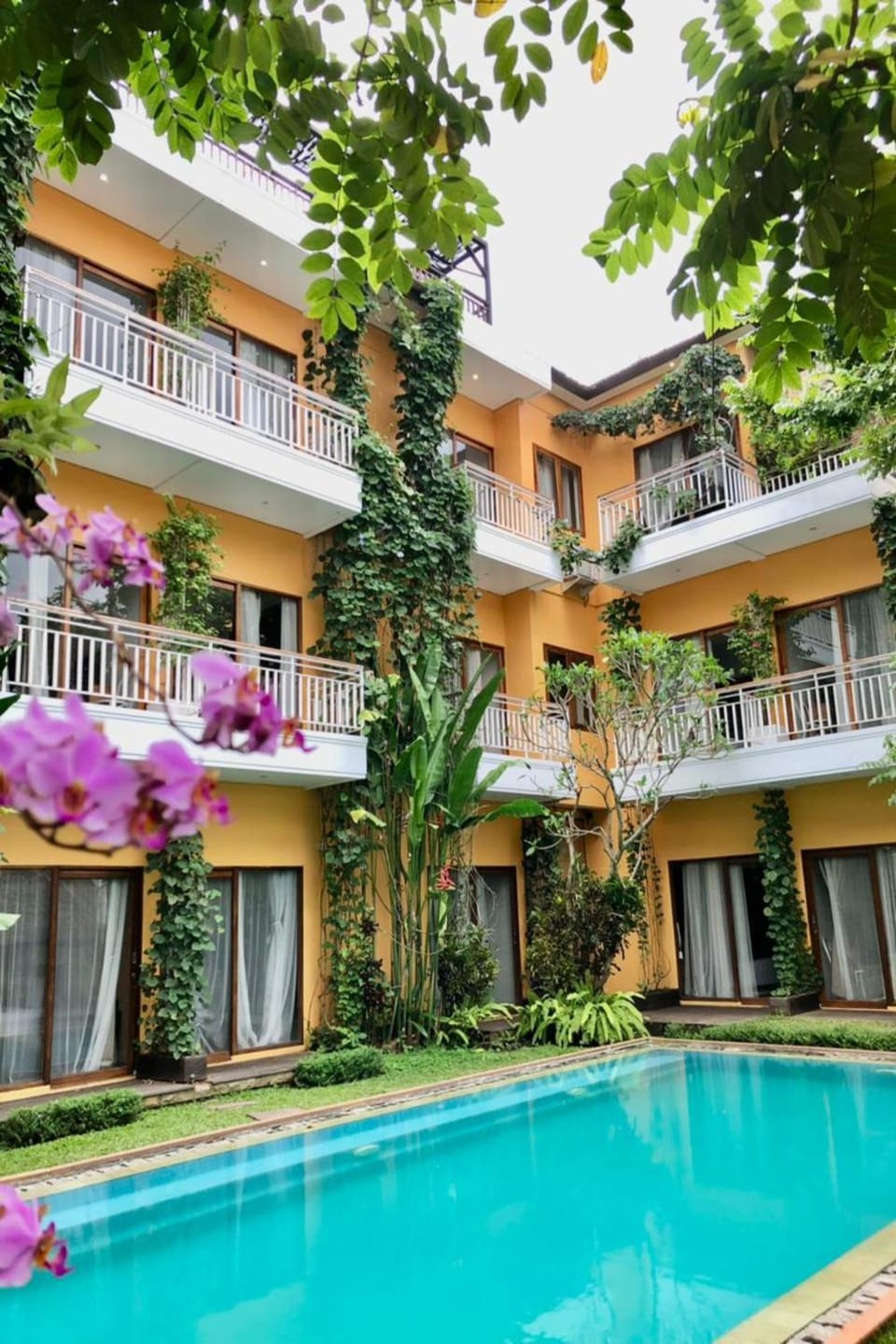 Property building, Swimming pool