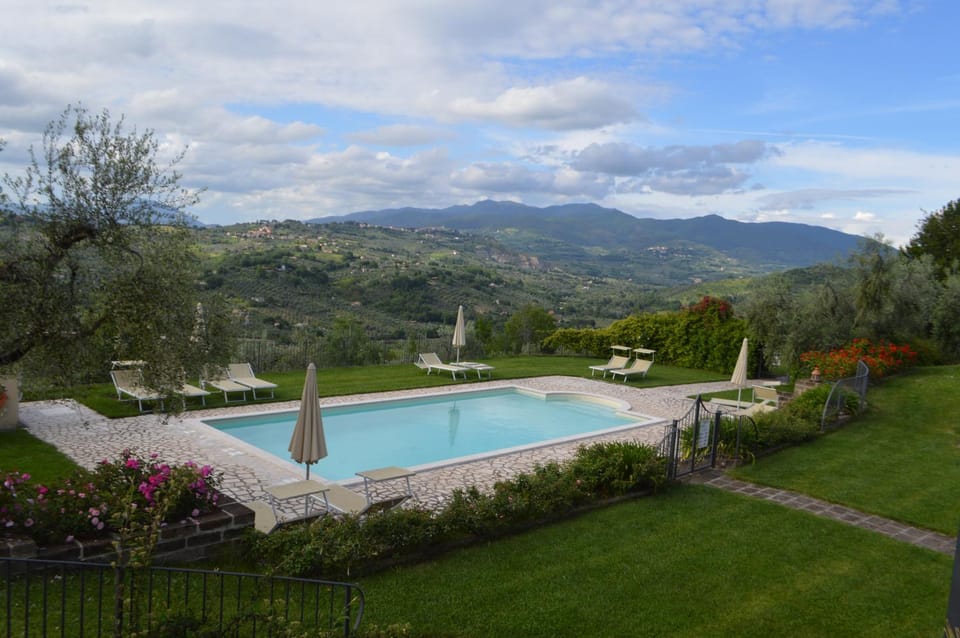 Garden, Garden view, Mountain view, Pool view, Swimming pool, sunbed