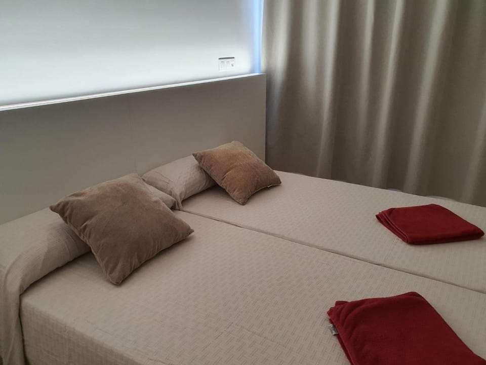 Albergue O Pedrón Hostel & Rooms Hostel in Galicia