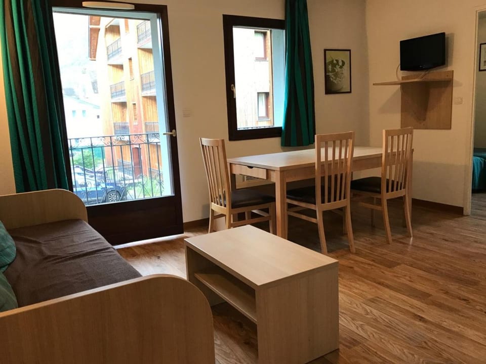Appartement T3 Luchon Apartment in Catalonia