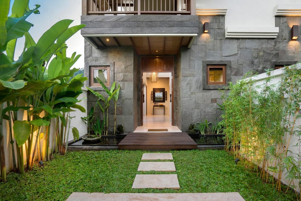 Facade/entrance, Garden view