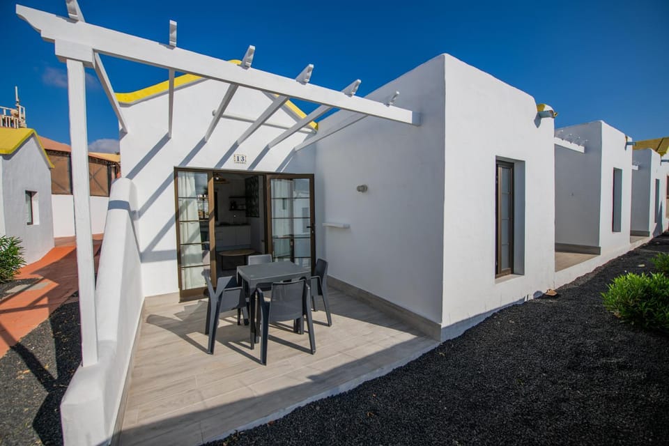 Property building, Patio, Day, View (from property/room), Balcony/Terrace, Dining area