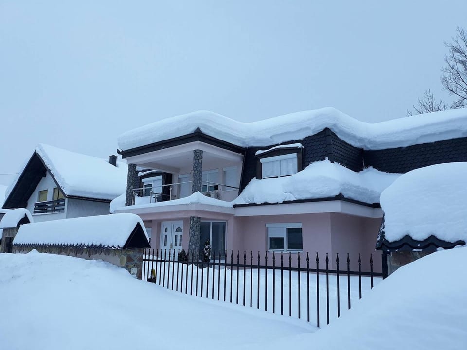 Property building, Winter
