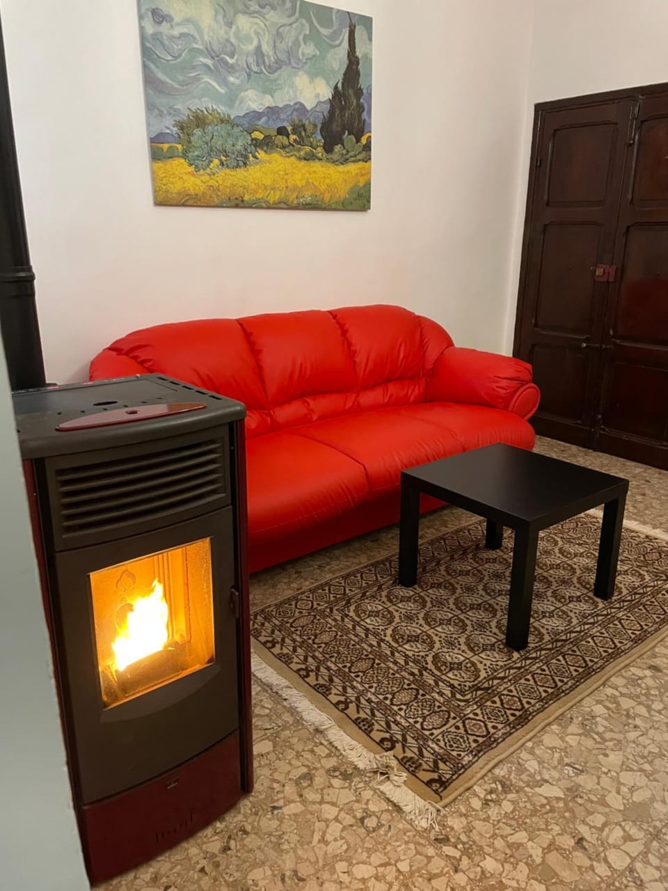 Living room, internet