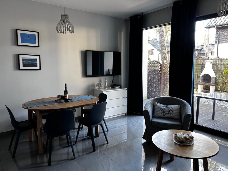 TV and multimedia, Seating area