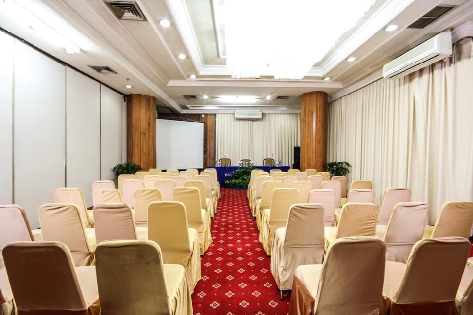 Meeting/conference room