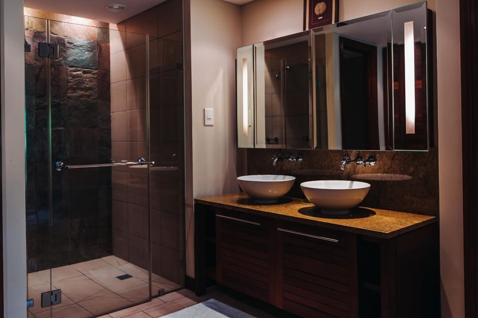 Bathroom, Bedroom