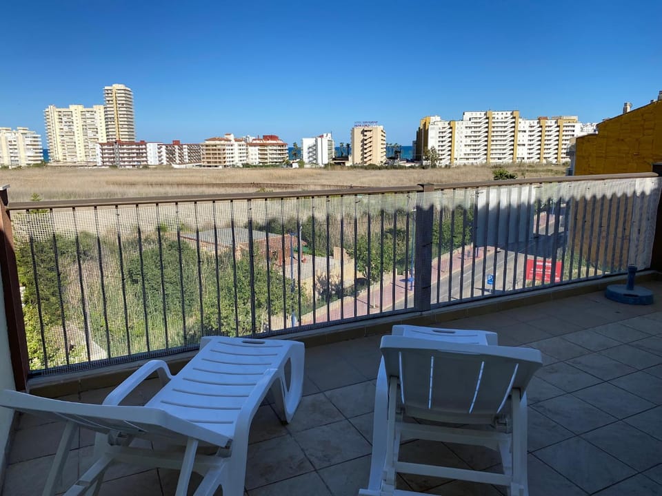 View (from property/room), Balcony/Terrace, City view